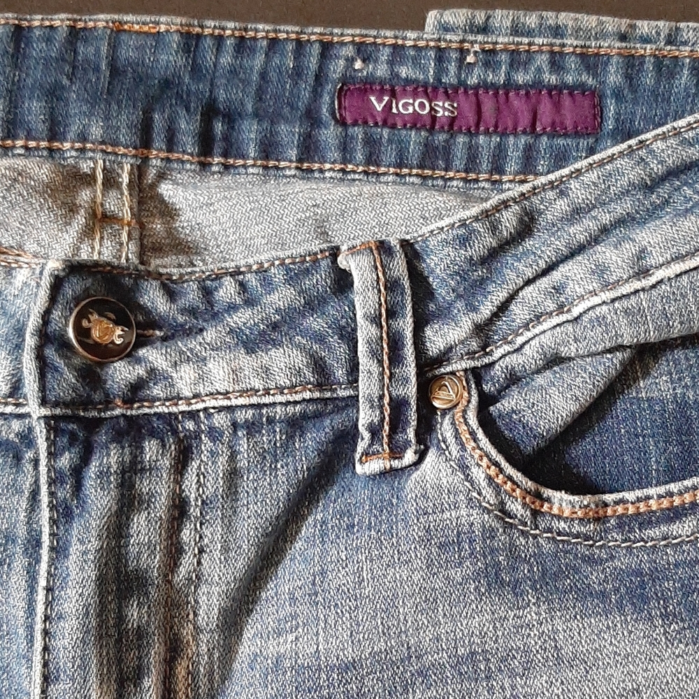 Jeans - Picture 2 of 4